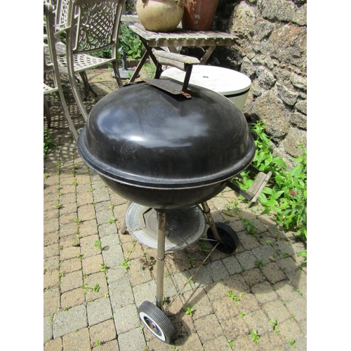 771 - Barbeque Portable Grill with Hinged Cover Lightly Used