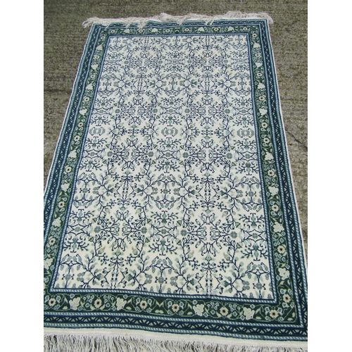 981 - Persian Pure Wool Rug 220cm Long x 4ft 140cm Wide