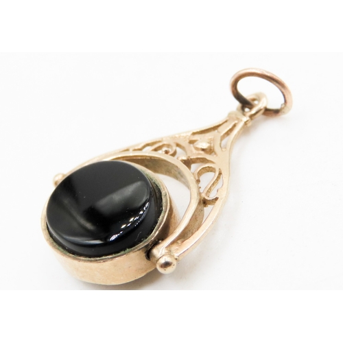 326 - Carnelian and Onyx Set Swivel Fob Pendant Mounted in 9 Carat Yellow Gold 2.2cm High