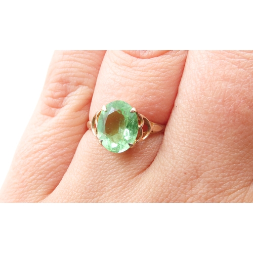 337 - 9 Carat Yellow Gold Green Gemstone Set Single Stone Ring Size N