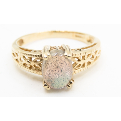 499 - Labradorite Single Stone Basket Set Ring Mounted in 9 Carat Yellow Gold Ring Size N