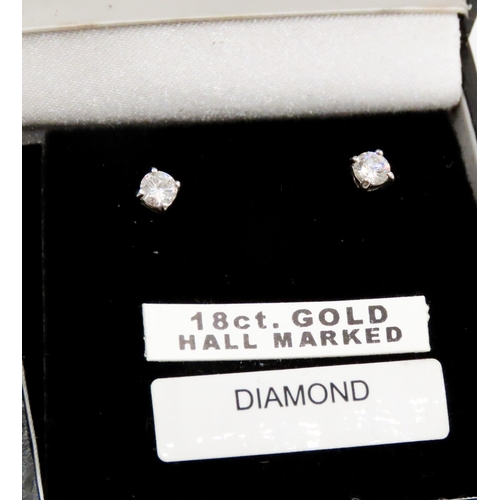 539 - Pair of Diamond Set Earrings Mounted in 18 Carat Yellow Gold