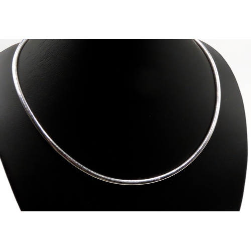 545 - 9 Carat White Gold Omega Link Necklace 42cm Long