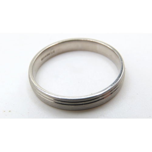 567 - Platinum Band Ring Size Z