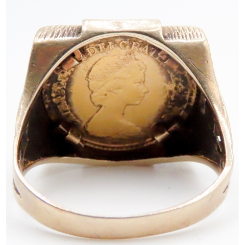 700 - 1982 Half Sovereign Mounted in 9 Carat Yellow Gold Ring Size X