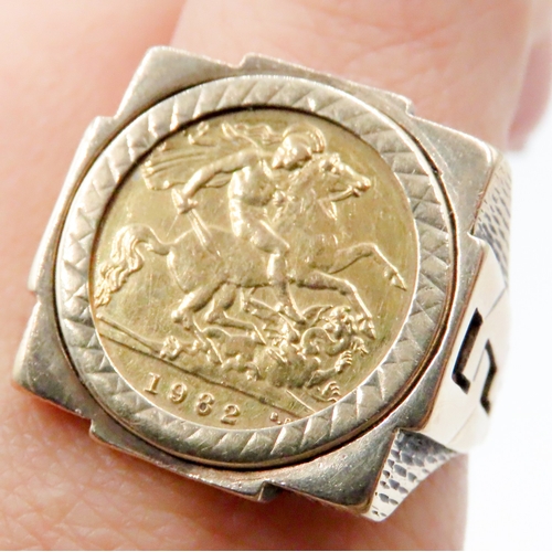 700 - 1982 Half Sovereign Mounted in 9 Carat Yellow Gold Ring Size X