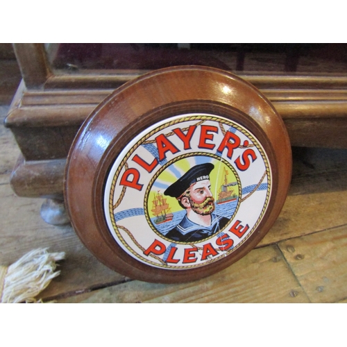 1155 - Player's Please Old Shop Advertising Sign Circular Form Porcelain Plaque Contained Within Mahogany F... 