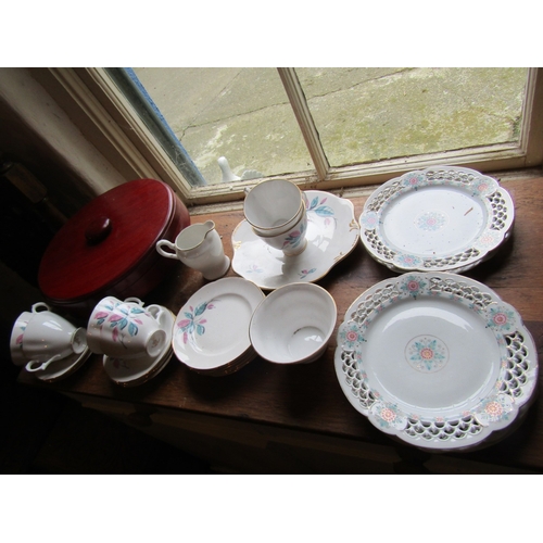 1179 - Various Porcelain and Nut Dish Contained Within Mahogany Case Quantity as Photographed