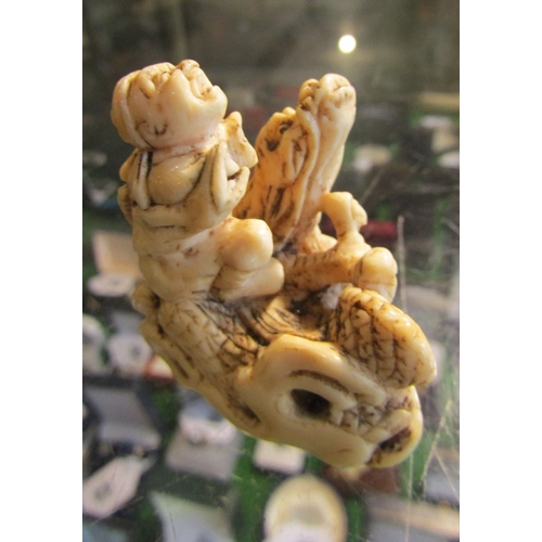 1253 - Carved Japanese Netsuke Figure