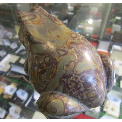 1266 - Carved Agate Figure of Toad Approximately 8cm Wide