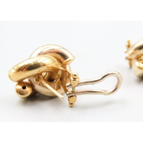 14 - Pair of 18 Carat Yellow Gold Knot Form Ladies Earrings 2cm High