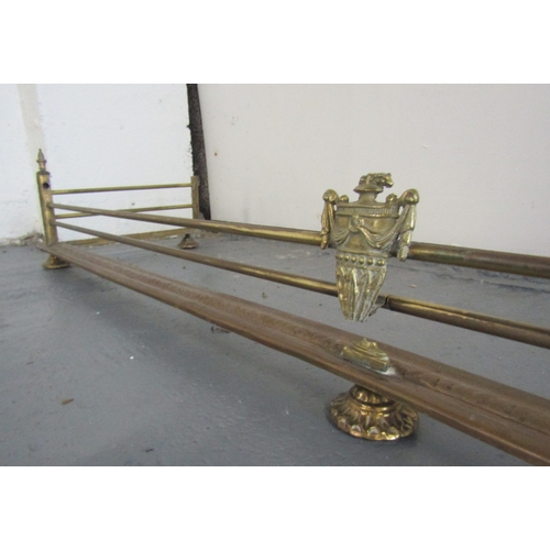 1481 - 5ft Wide Fender Approximately Cast Brass