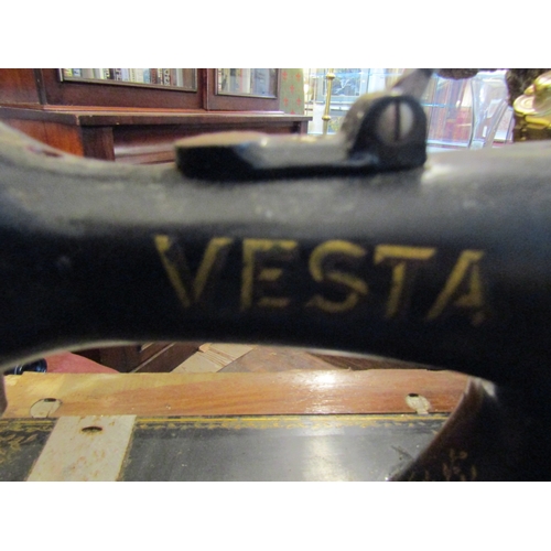 1602 - Old Vesta Tabletop Sewing Machine