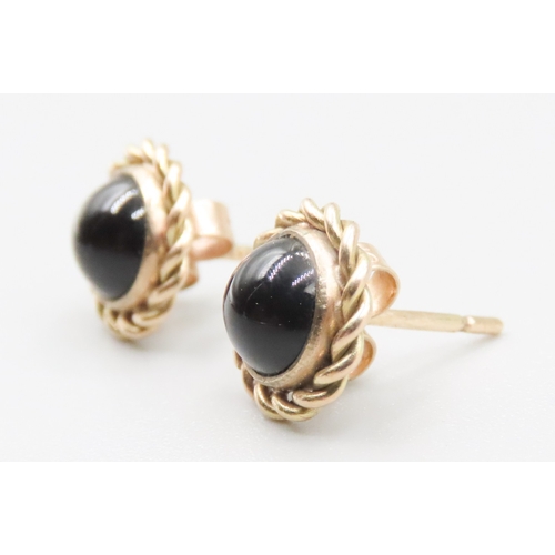 280 - Pair of Polished Onyx Set Earrings Mounted in 9 Carat Yellow Gold 1cm High