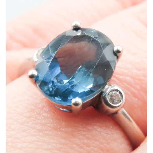 375 - Indicolite Set Ring with Diamond Inset to Shoulders Mounted in 18 Carat White Gold Ring Size P