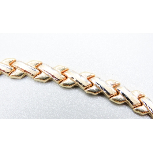 459 - Attractively Detailed 9 Carat Yellow Gold Crossover Link Bracelet 19.5cm Long