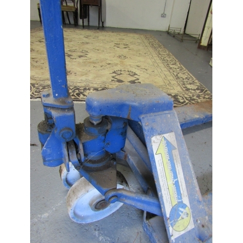 1489 - Pallet Truck Cast Metal Working Order Full Size