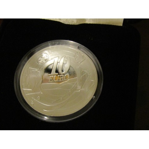 1410 - Irish Silver Commemorative Coin Encapsulated Mint in Original Presentation Case