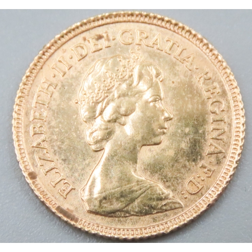 1027 - Gold Half Sovereign Queen Elizabeth II Dated 1982