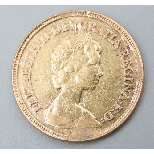 1048 - Gold Half Sovereign Queen Elizabeth II Dated 1982