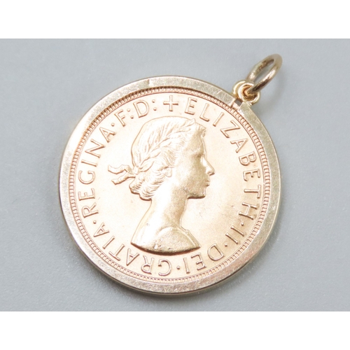 1135 - Full Gold Sovereign Queen Elizabeth II Dated 1968 in 9 Carat Yellow Gold Case Pendant