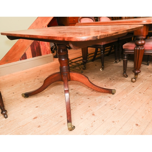 1621 - Irish William IV Tip Up Table Mahogany Quatrefoil Base Terminating in Brass Lions Paw Casters Table ... 