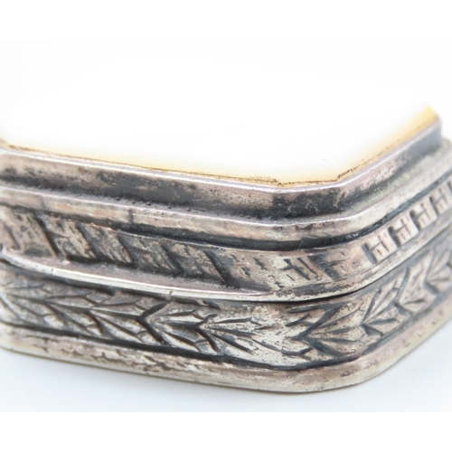 1942 - Silver Agate Inset Pill or Ring Box Hinged Cover Incised Detailing to Edging Approximately 5cm Wide