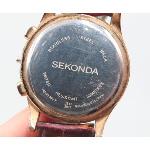 244 - Sekonda 50 Meters Gentleman's Tachymeter Wristwatch Date Aperture Glow in The Dark Numerals