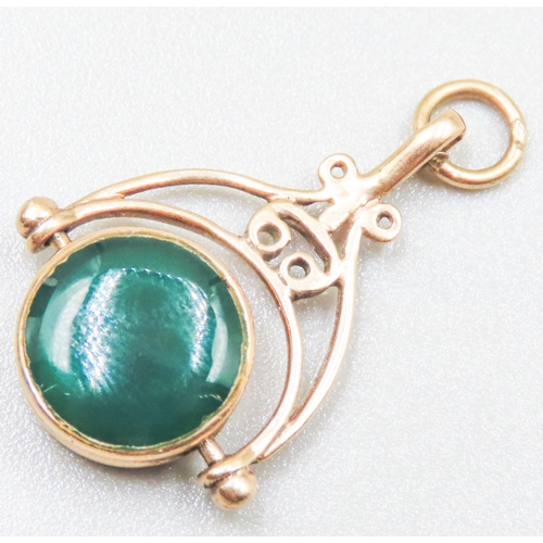 39 - Onyx and Green Agate Set Swivel Fob Pendant Mounted in 9 Carat Yellow Gold 2.5cm High