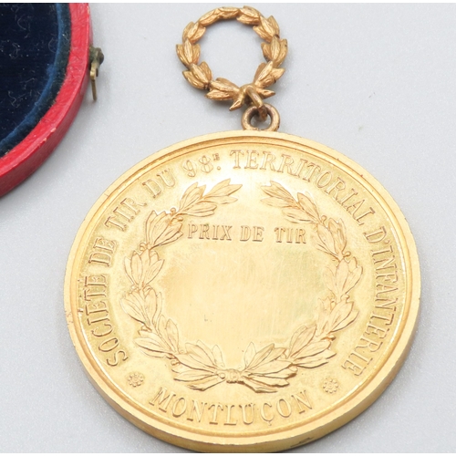 541 - French Societe De Tir Du 98 Terrirorial D'Infanterie Montlucon Medal with Original Case Present