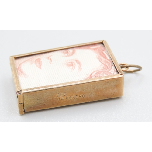 581 - 9 Carat Yellow Gold Framed Case Pendant Holding a 10 Shilling Note 2.5cm High