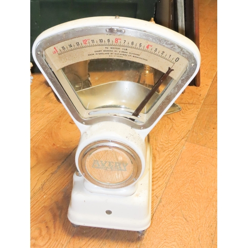 1067 - Avery Shop Counter Weighing Scales Working Order Approximately 18 Inches High