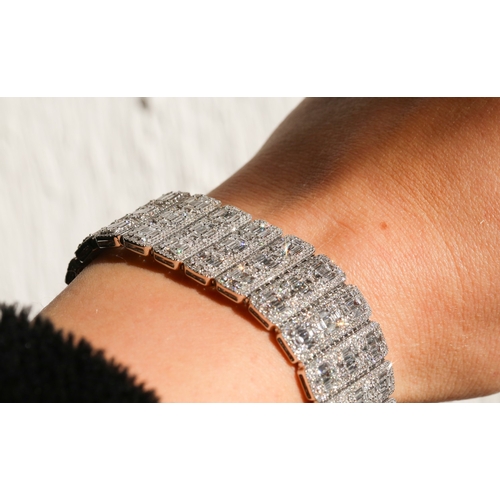 15 - Finely Detailed 18 Carat White Gold Diamond Bracelet Set with Three Hundred and Seventy Five (375) B... 