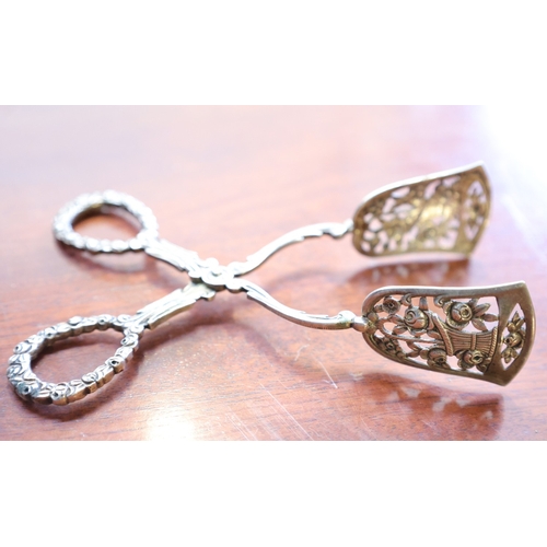 1049 - Silver Table Tongs Attractively Detailed