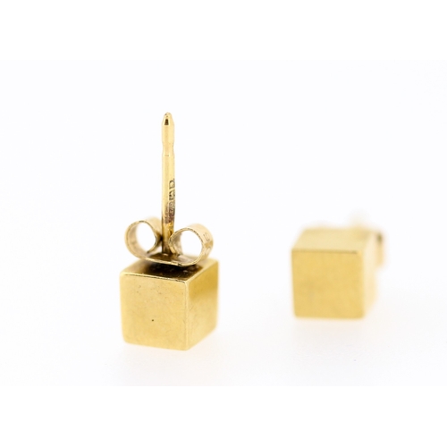 14 - Pair of 9 Carat Yellow Gold Cube Form Earrings 5mm High