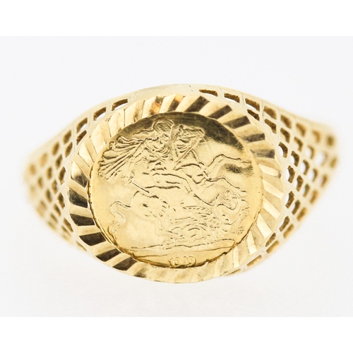 168 - 9 Carat Yellow Gold Coin George and Dragon 1940 Inset Ring Size M