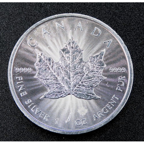 1715 - Canadian Pure Silver Maple Leaf Coin 1oz