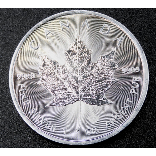 1722 - Canadian Pure Silver Maple Leaf Coin 1oz