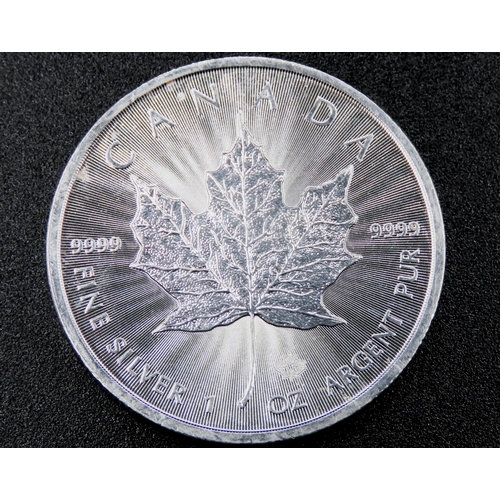 1723 - Canadian Pure Silver Maple Leaf Coin 1oz