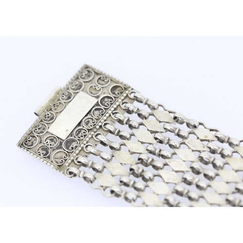 325 - Finely Detailed Silver Fancy Link Bracelet 18.5cm Long