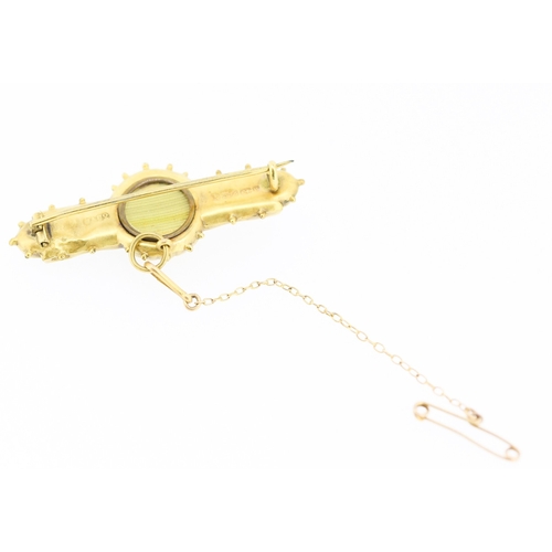 368 - Finely Detailed 9 Carat Yellow Gold Brooch with Diamond Inset 4cm Wide