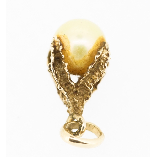 397 - Pearl Set Pendant Mounted in 9 Carat Yellow Gold 1.5cm High