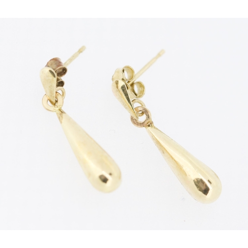 418 - Pair of 9 Carat Yellow Gold Drop Earrings 2cm High