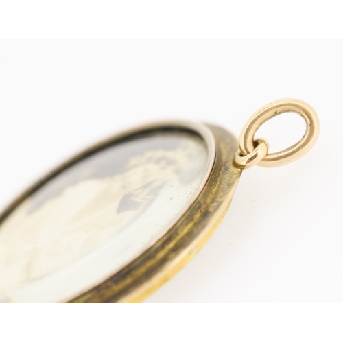 428 - 9 Carat Yellow Gold Photograph Frame Circular Form Pendant 3.5cm Diameter