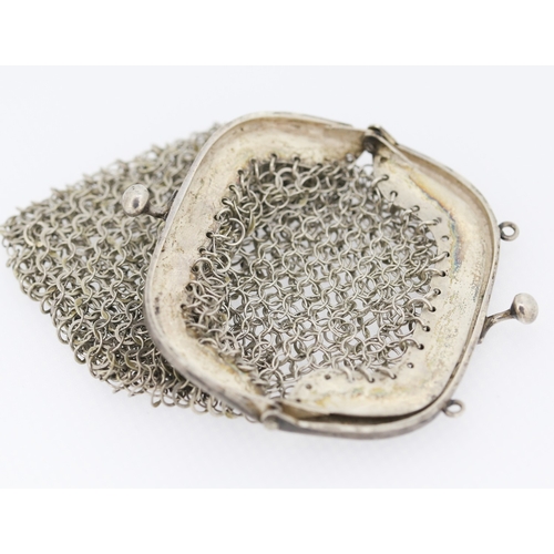 513 - Silver Chainmail Mesh Purse Finely Detailed 10cm Long