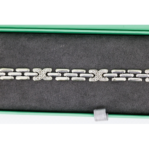 535 - 9 Carat White Gold Panther Link Bracelet with Diamond Insets 19.5cm Long