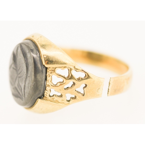 596 - 9 Carat Yellow Gold Hematite Set Signet Ring Size R