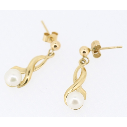 68 - Pair of Pearl Set Drop Earrings Set on 9 Carat Yellow Gold 1.5cm Drop