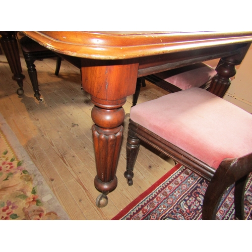 808 - Victorian Mahogany Dinning Room Table Rectangular Form Turned Supports Approximately 5ft Long