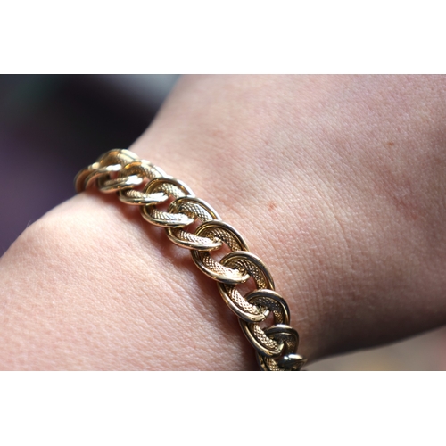 955 - Nine Carat Yellow Gold Fancy Oval Link Ladies Bracelet Articulated Form Attractively Detailed 21cm L... 